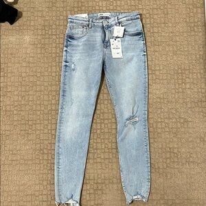 NEW Zara Women's Light Blue Jeans